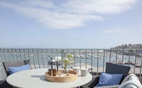 Cliff Cottage - Harbour Views, Balcony, Wifi